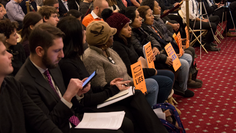 Illustration for article titled Teamsters Join Coalition Against HQ2 as Amazon Doubles Down on Anti-Union Stance